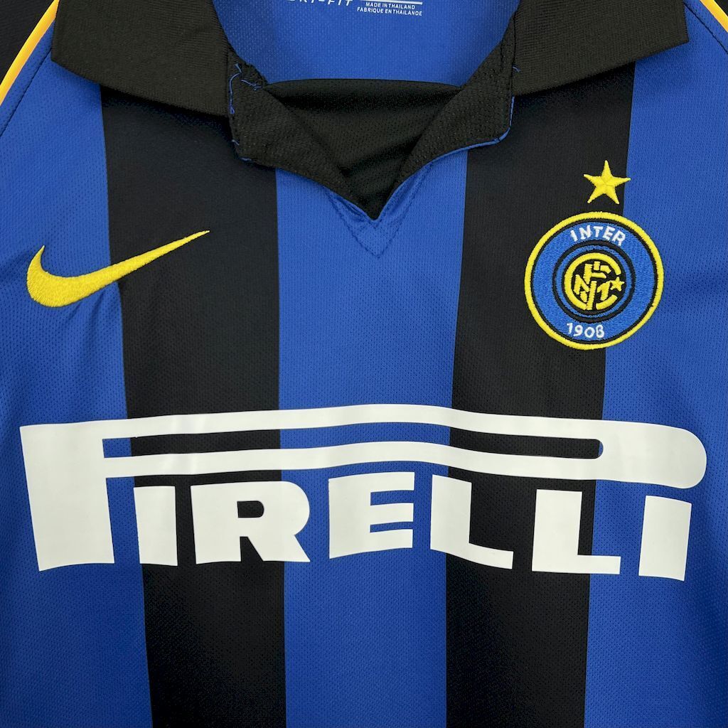Camisa Inter de Milão Home RETRO 2001/02 Torcedor