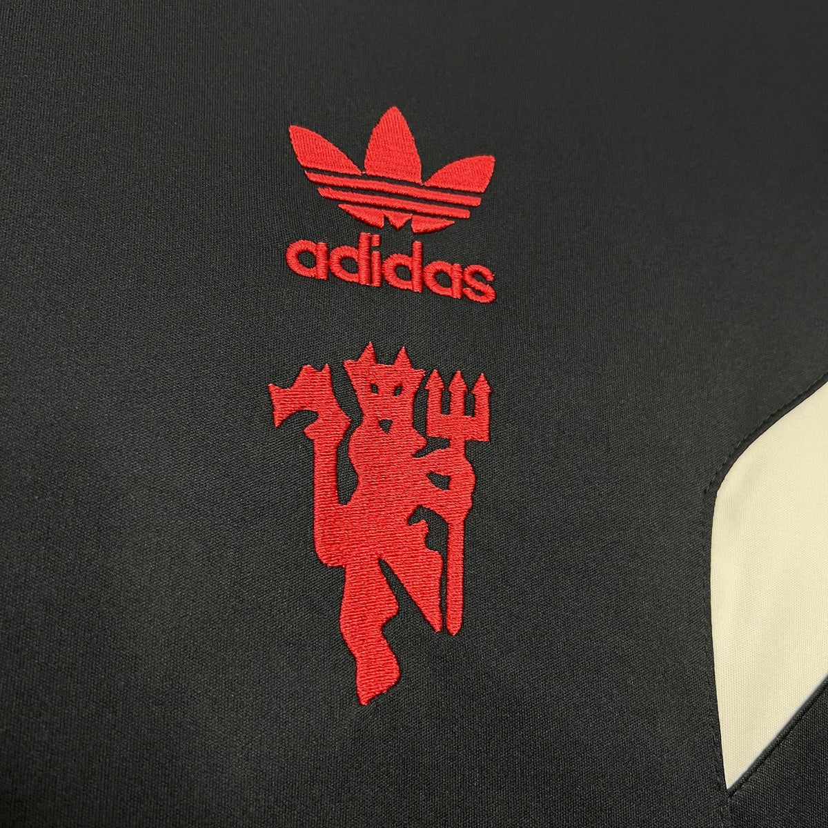 Camisa Manchester United ORIGINAL TEE BLACK 2025 Torcedor