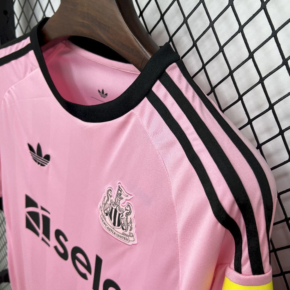 Camisa Newcastle Goleiro 2025/26 Torcedor