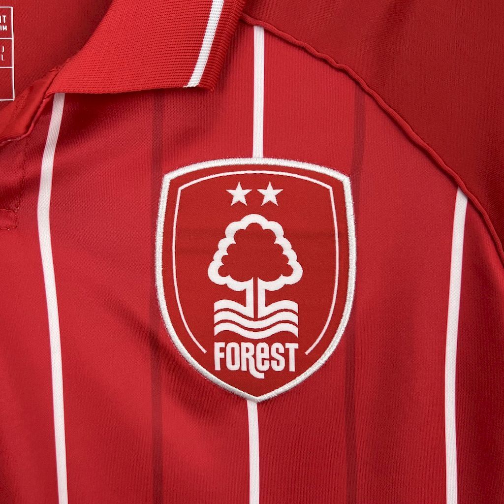 Camisa Nottingham Forest I 2025/26 Torcedor